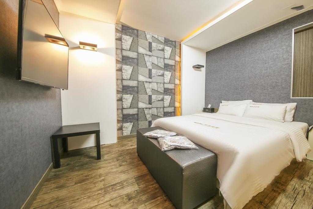 Richi Hotel Suwon Extérieur photo