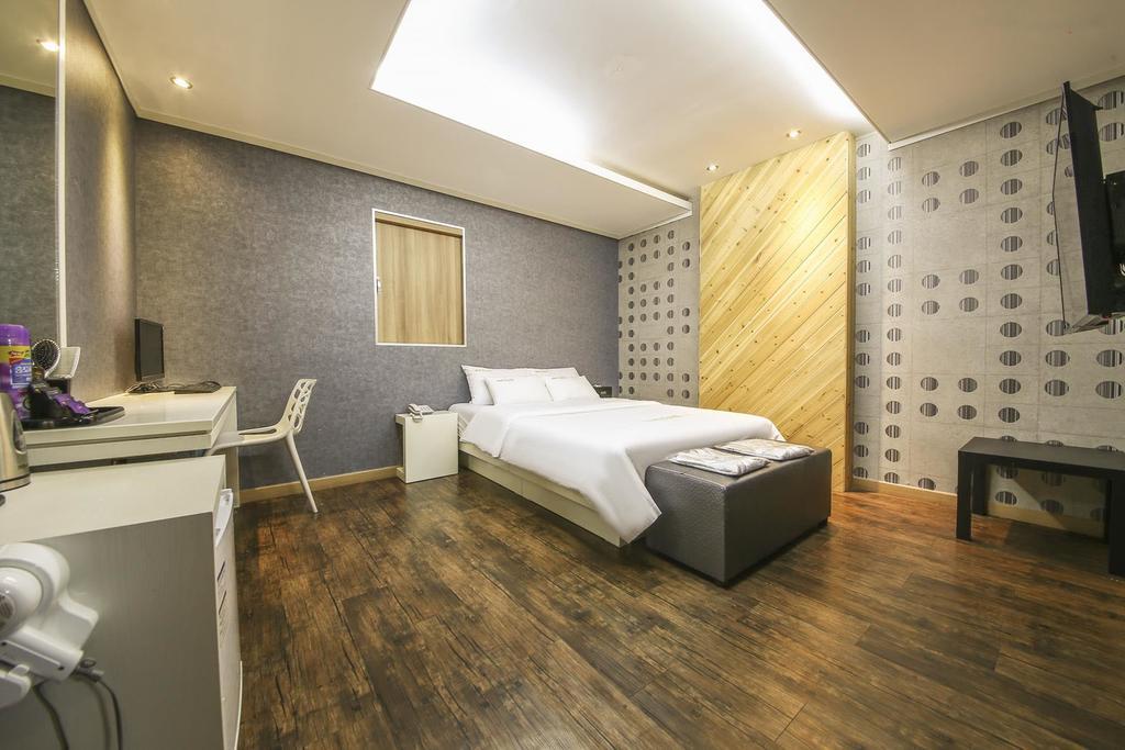 Richi Hotel Suwon Extérieur photo