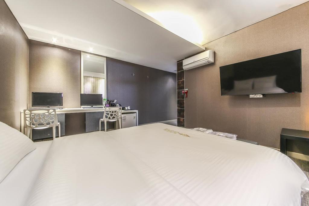 Richi Hotel Suwon Extérieur photo