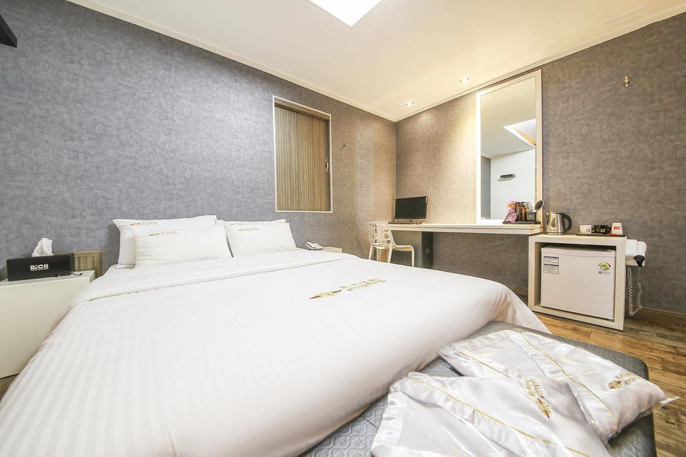Richi Hotel Suwon Extérieur photo