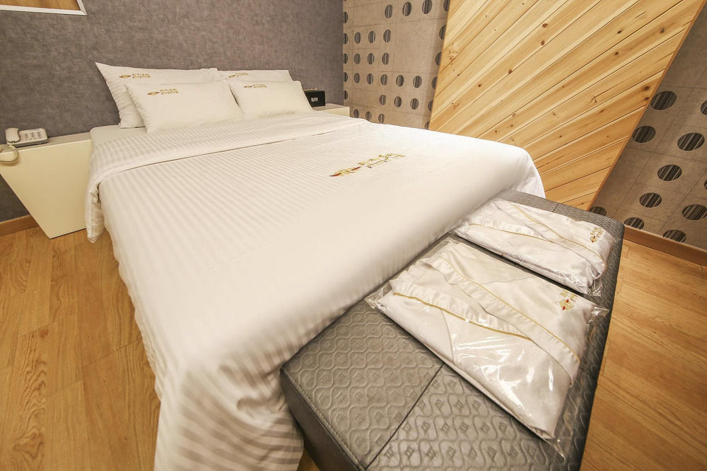 Richi Hotel Suwon Extérieur photo