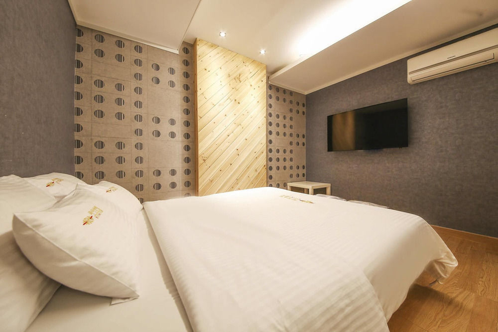 Richi Hotel Suwon Extérieur photo