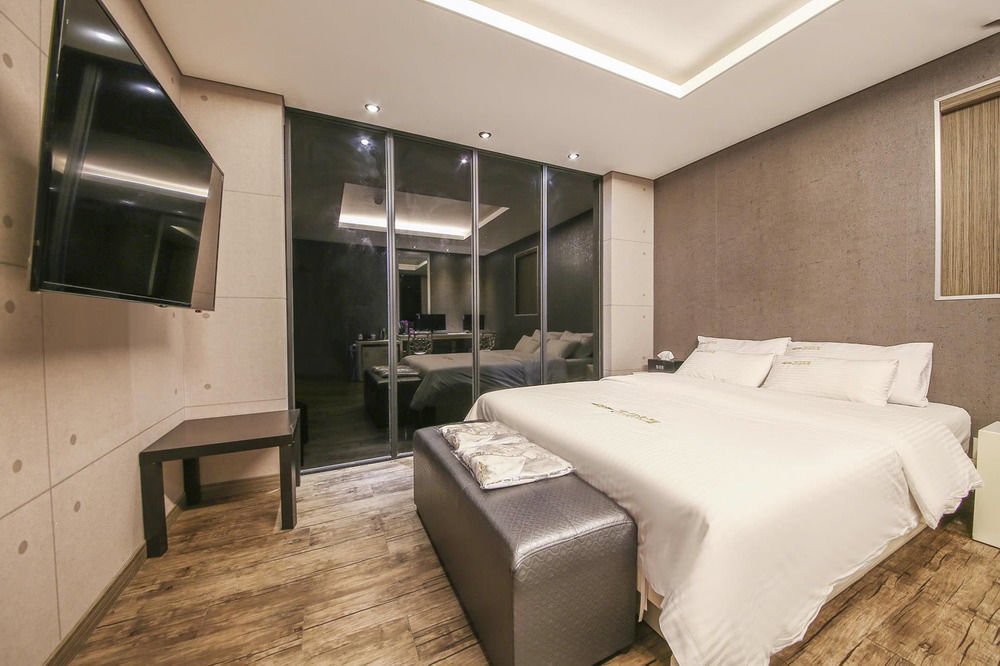 Richi Hotel Suwon Extérieur photo